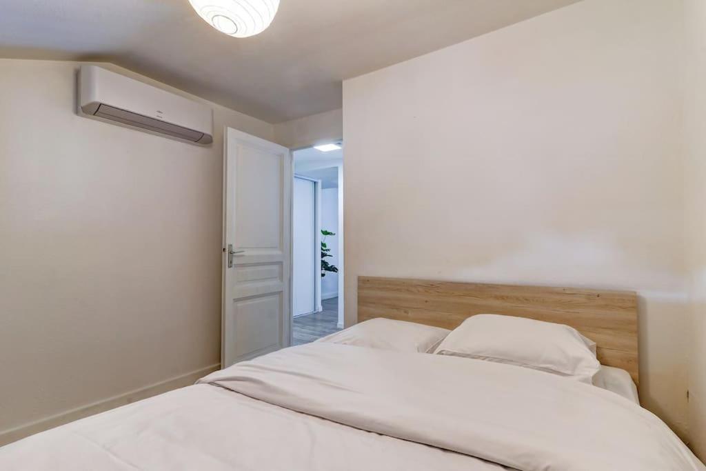 Le Nid Douillet Topdestination-Bourg - Centre Ville - 3 Etoiles Bourg-en-Bresse Exterior foto
